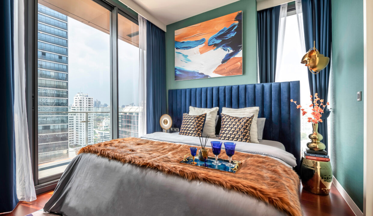 338:37 High Rise Condo Thonglor Khun by Yoo17