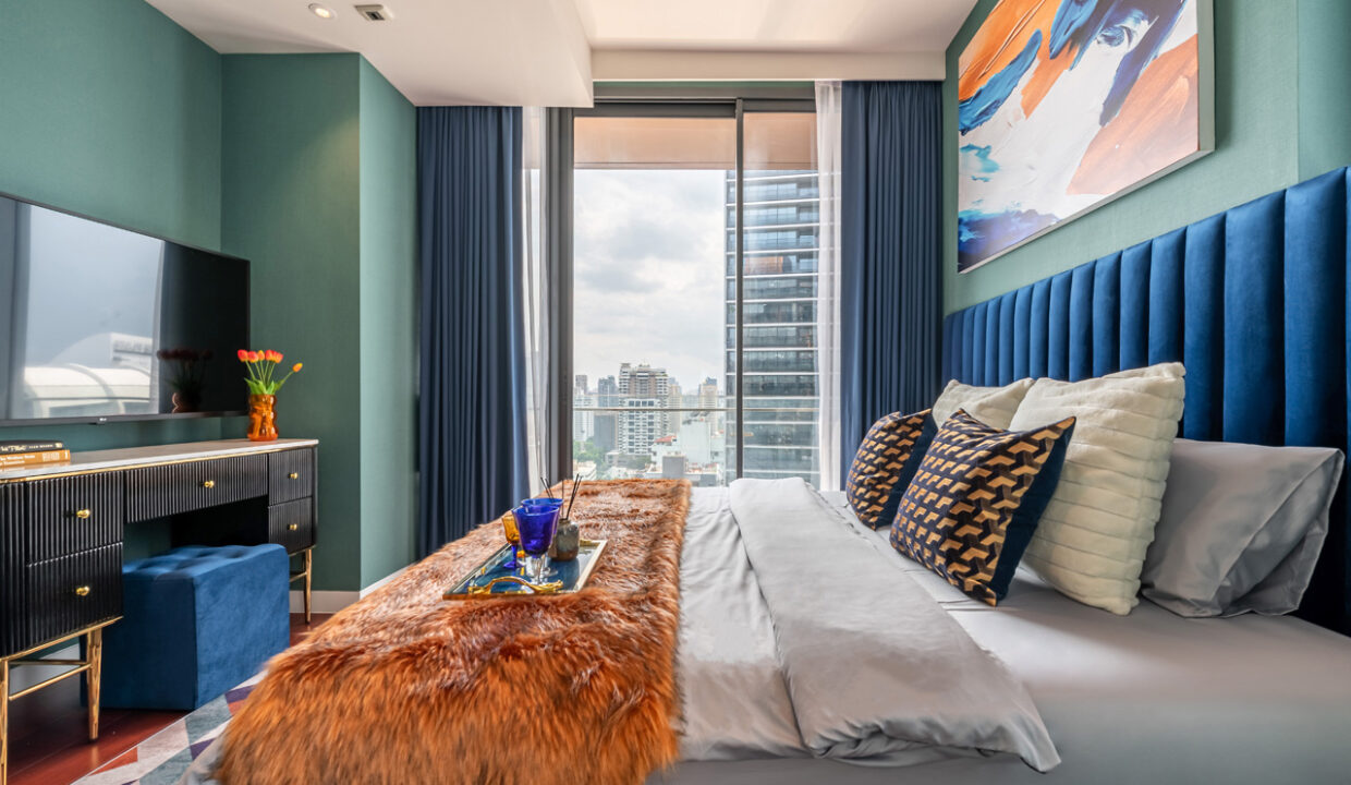 338:37 High Rise Condo Thonglor Khun by Yoo26