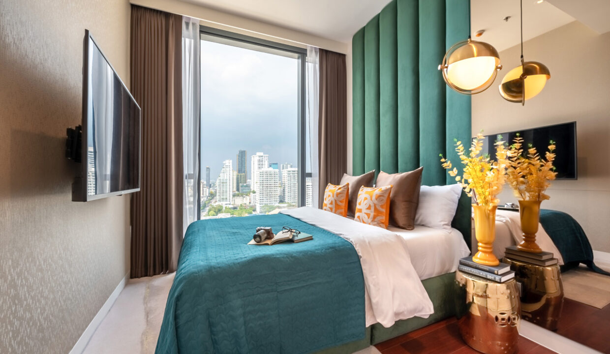 338:37 High Rise Condo Thonglor Khun by Yoo30