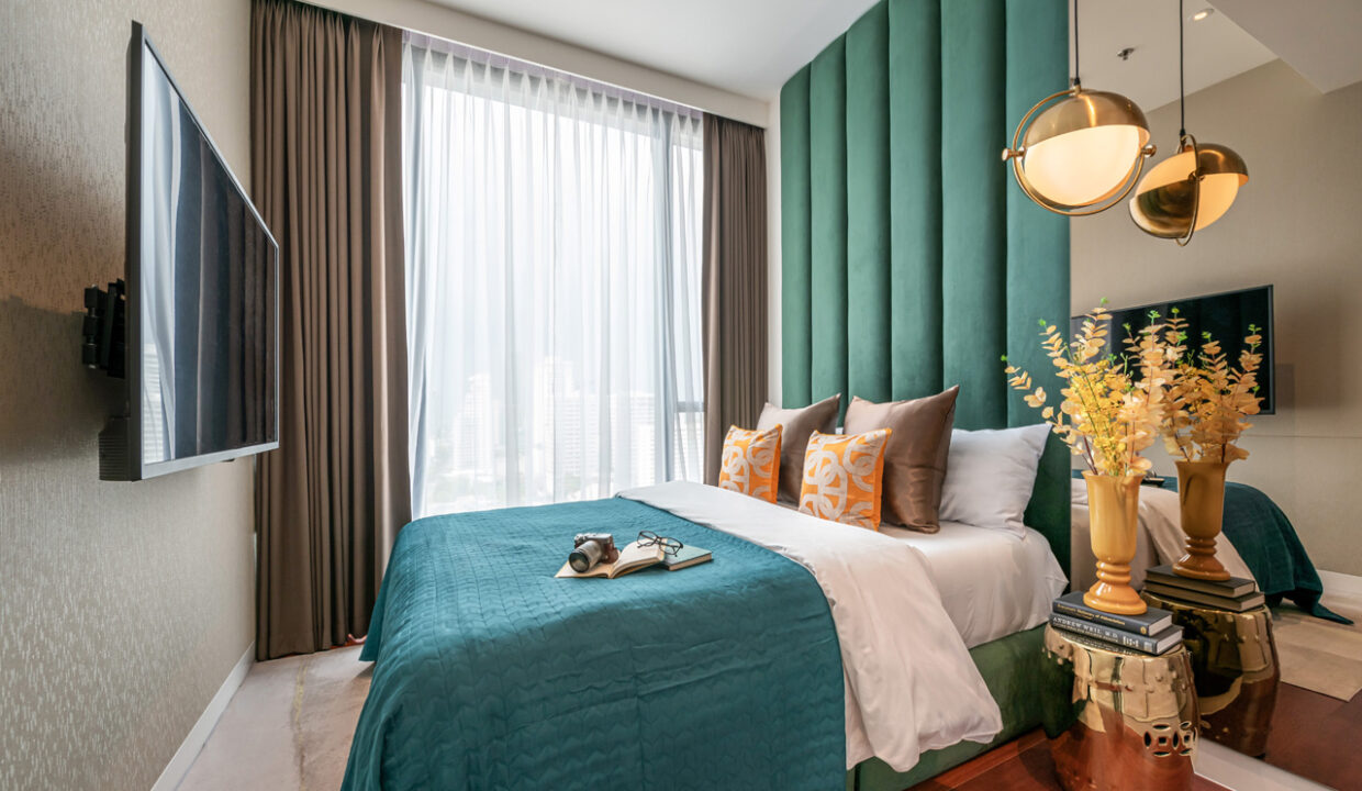 338:37 High Rise Condo Thonglor Khun by Yoo37