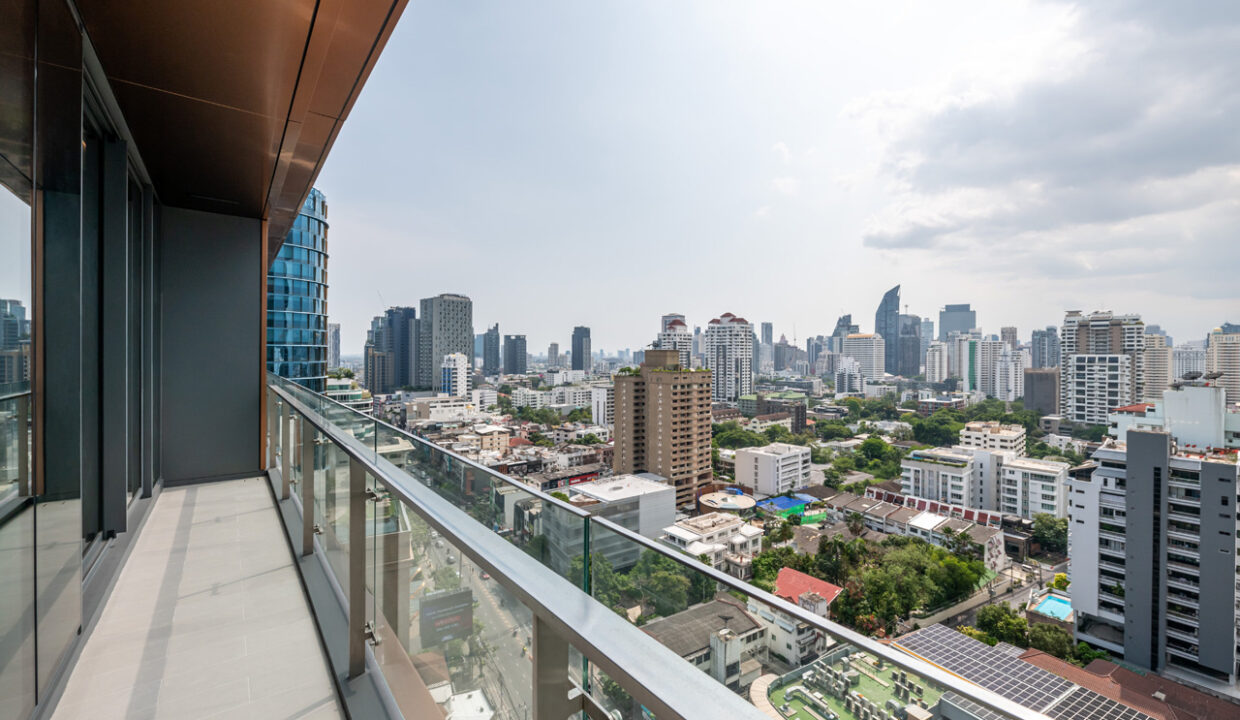 338:37 High Rise Condo Thonglor Khun by Yoo40