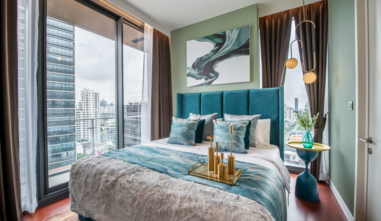 338:53 High Rise Condo Thonglor Khun by Yoo4
