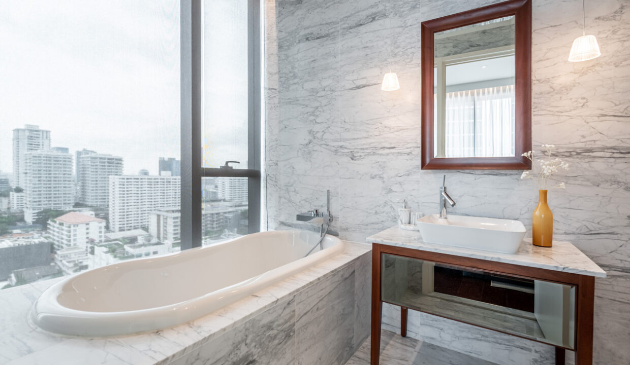 338:53 High Rise Condo Thonglor Khun by Yoo6