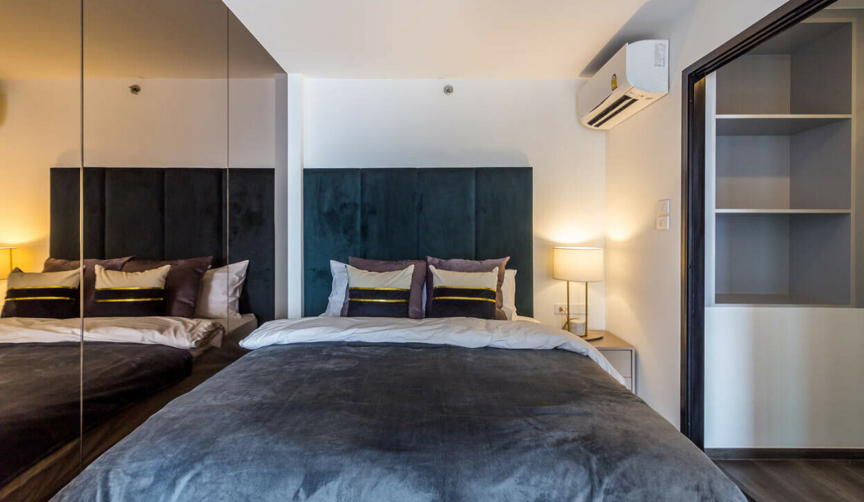 3217 High Rise Condo Ratchayothi (18)