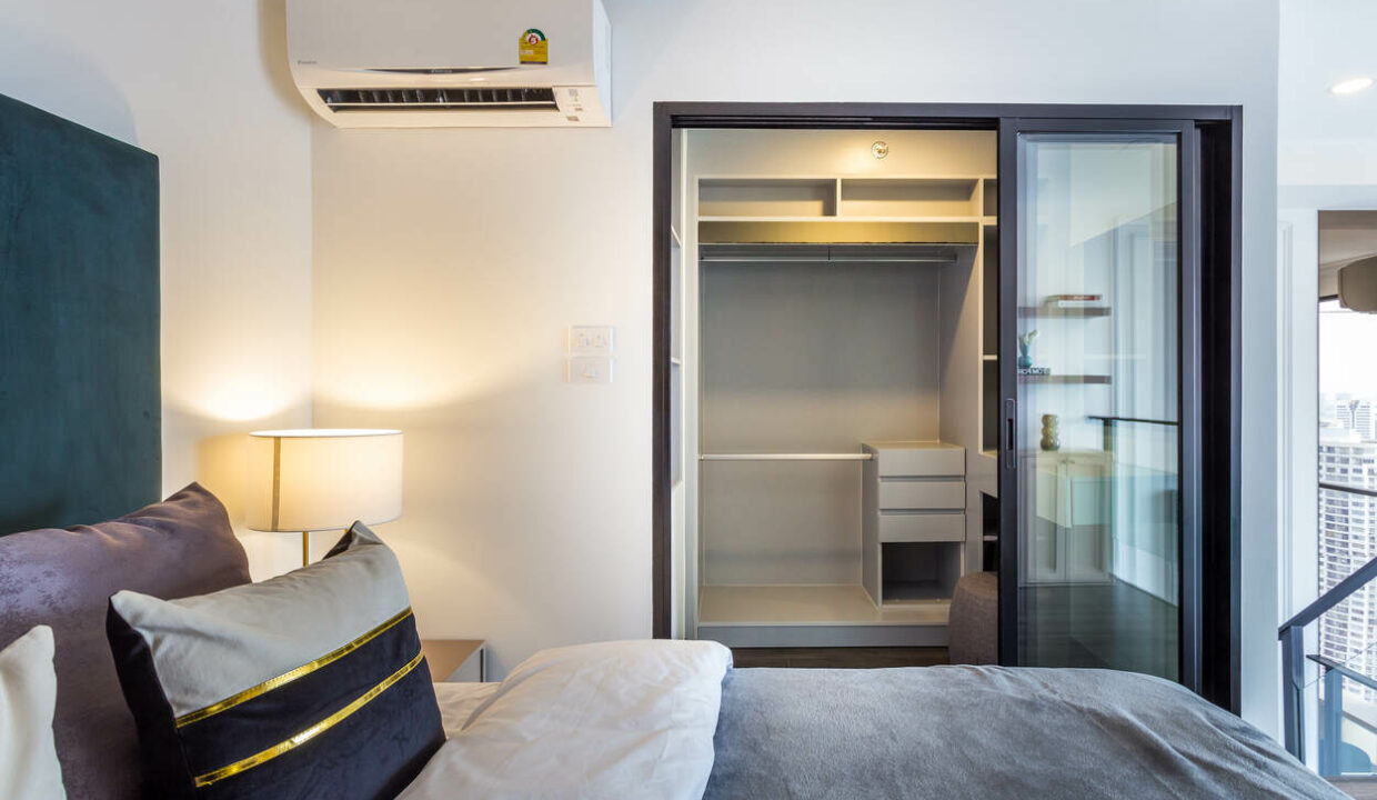 3217 High Rise Condo Ratchayothi (21)