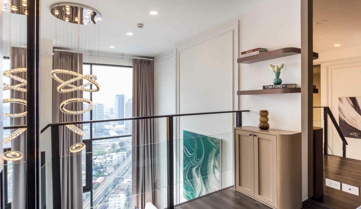 3217 High Rise Condo Ratchayothi (23)