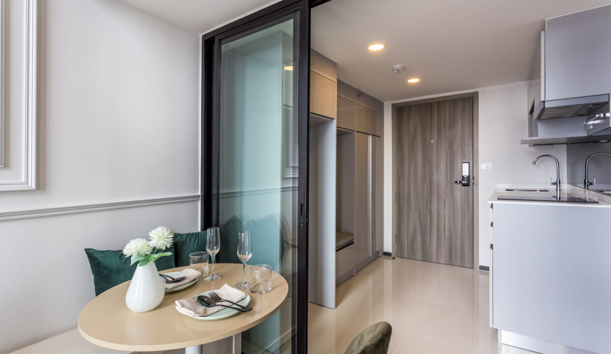 3217 High Rise Condo Ratchayothi (5)