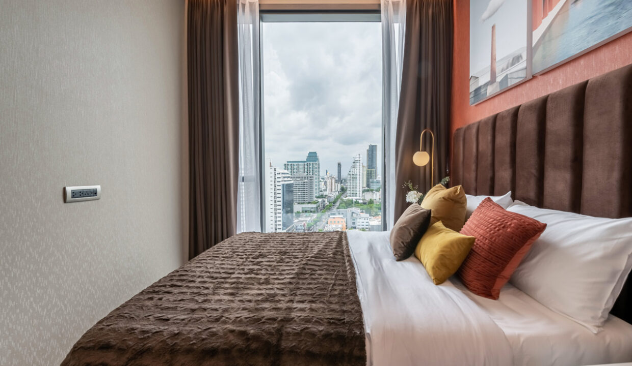 338:45 High Rise Condo Thonglor Khun by Yoo30