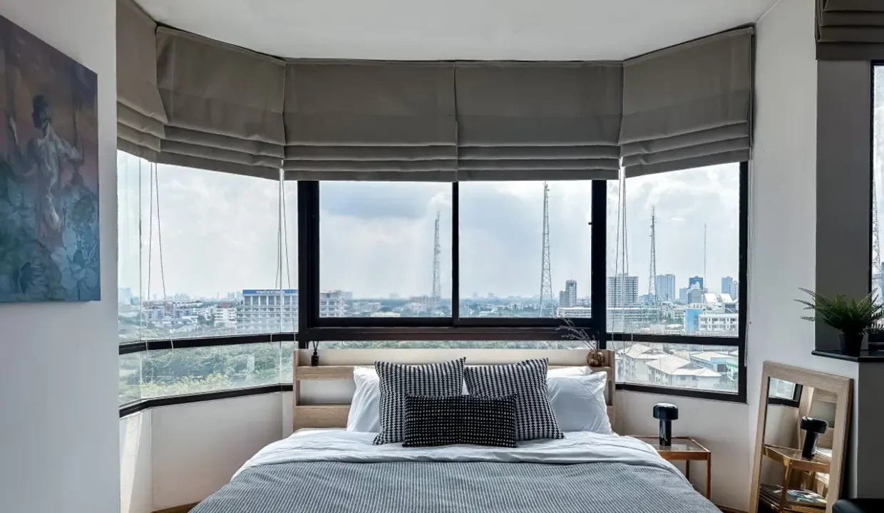 Supalai Oriental Place 1
