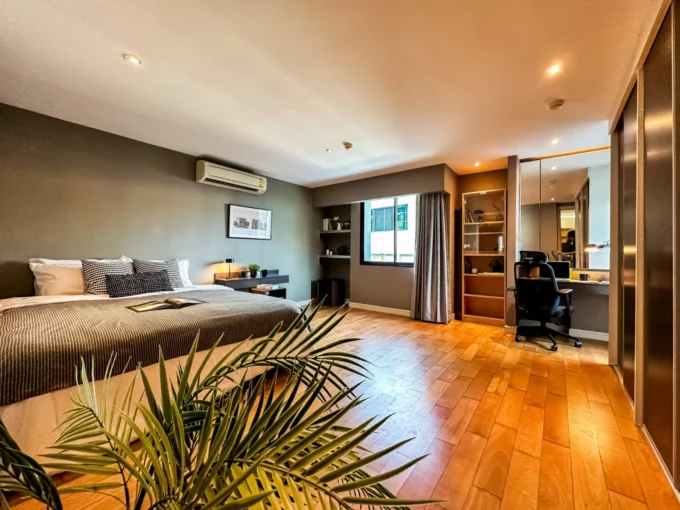 Tidy Deluxe Condominium, Sukhumvit 34, Bangkok