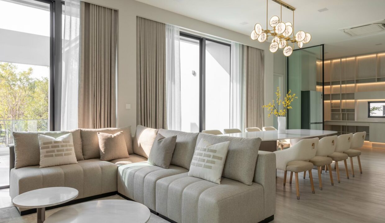 For Rent- Luxury 3-Storey Corner House with Private Lift | VIVE Krungthep Kreetha 7789