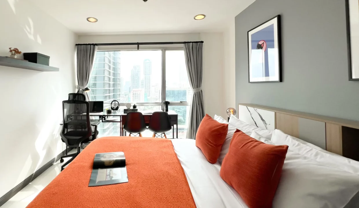 High Rise Condo for Rent – Silom Suite, Sathorn 12, Bangkok-7