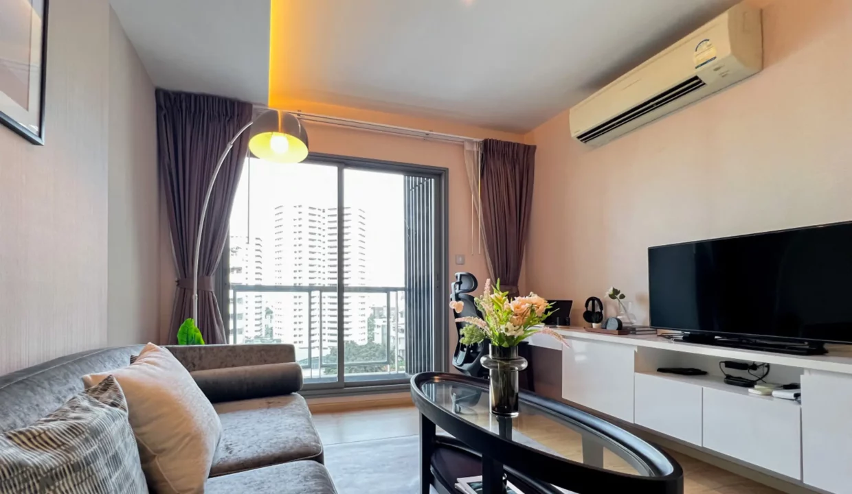 High Rise CondoH Sukhumvit 43Sukhumvit 43 (BTS Phromphong)-6