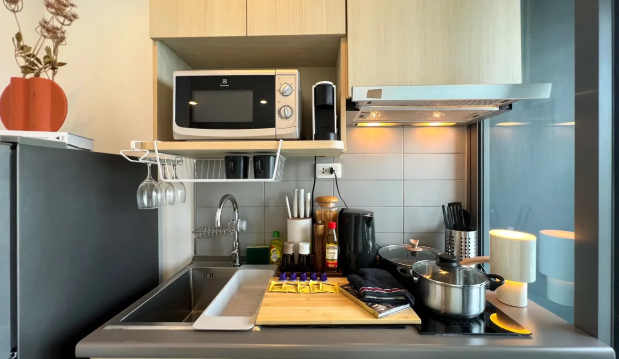 High-Rise Condominium at Aguston Sukhumvit 22 (BTS Phrom Phong)-2