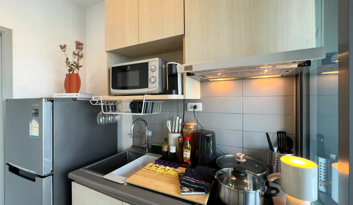 High-Rise Condominium at Aguston Sukhumvit 22 (BTS Phrom Phong)-5