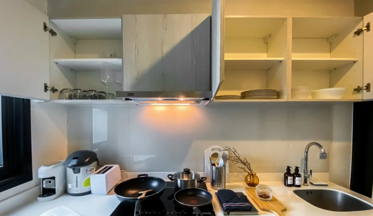High-Rise Condominium at Life Asoke Phetchaburi 36-5