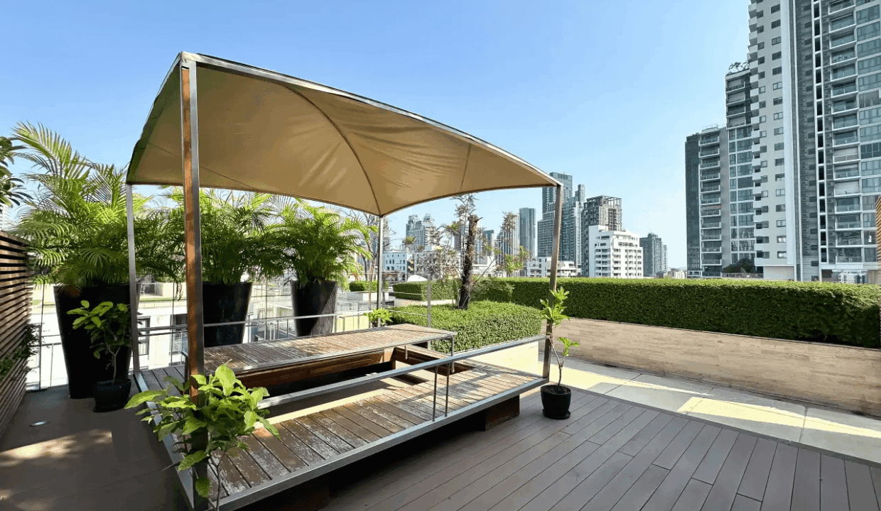 Low Rise Condo LIV@49 Sukhumvit