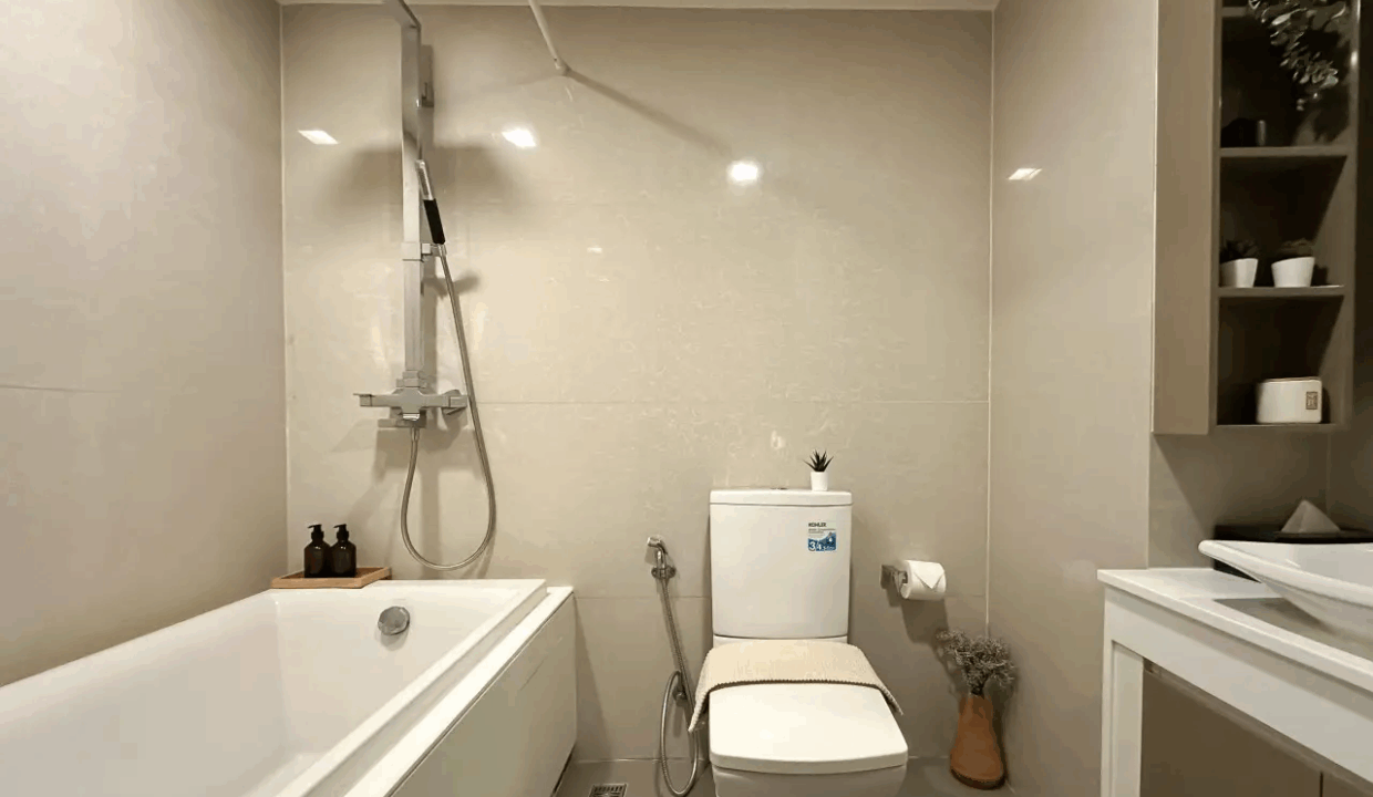 Low Rise Condo LIV@49 Sukhumvit (12)