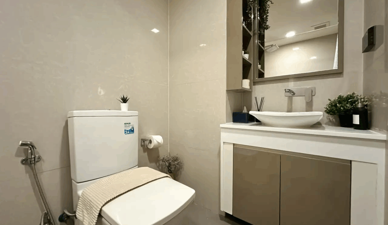 Low Rise Condo LIV@49 Sukhumvit (13)