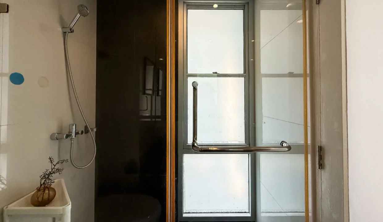 Low-Rise Condominium at Ruamrudee Residence – Near BTS Ploenchit-9