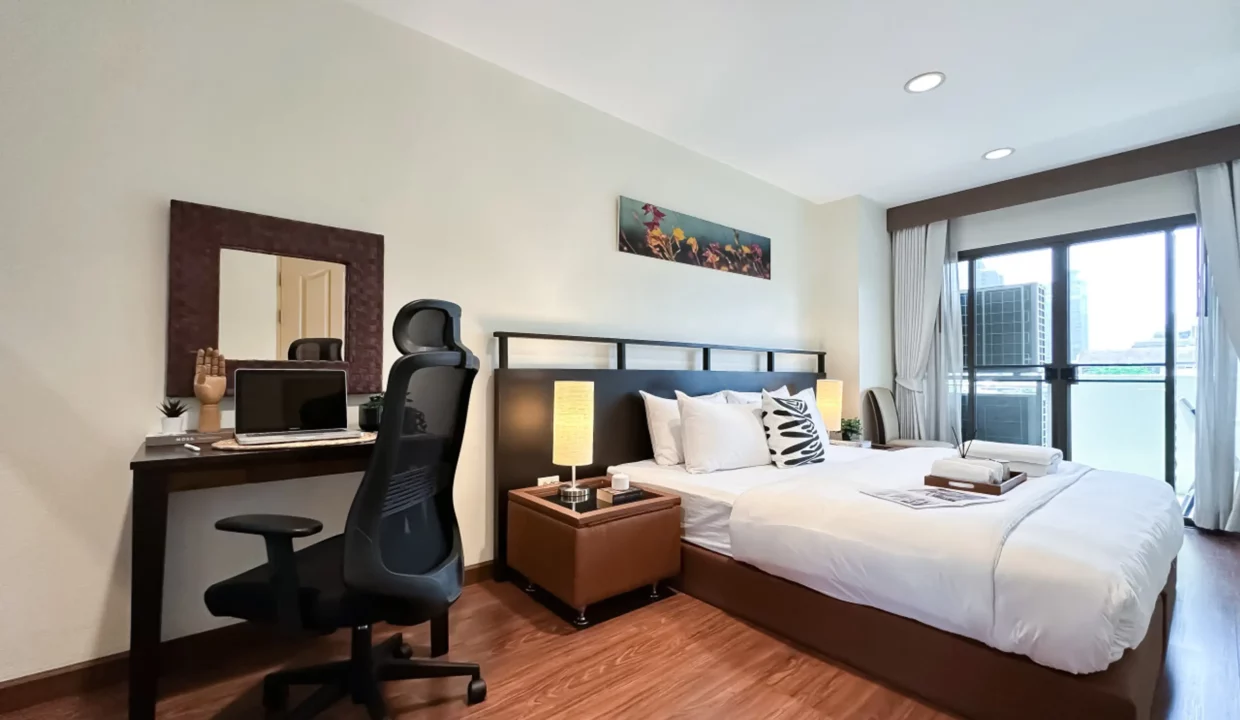 Low-Rise Condominium in Thonglor 11-1