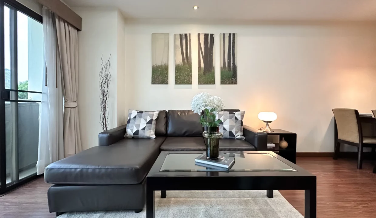 Low-Rise Condominium in Thonglor 11-5