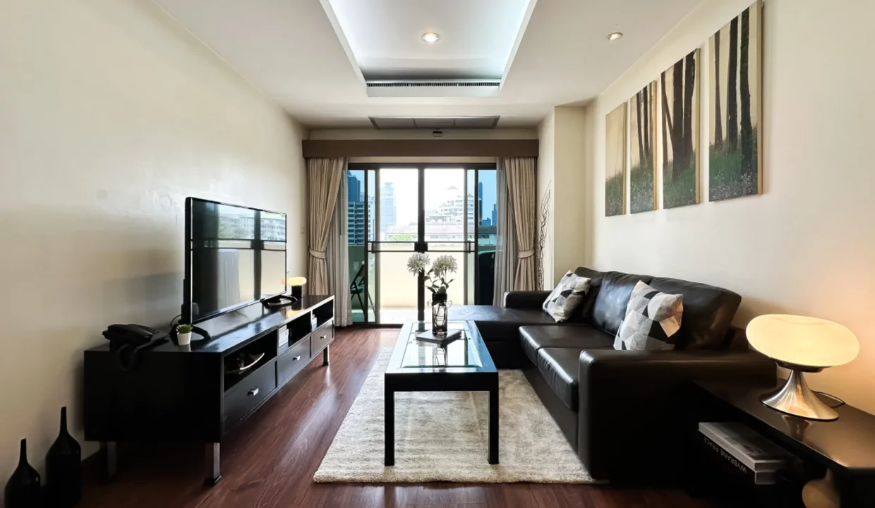 Low-Rise Condominium in Thonglor 11-6