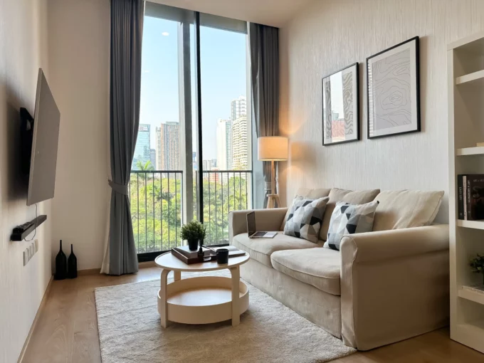 Modern High-Rise Condo at Noble BE19 Sukhumvit 19 (BTS Asoke)