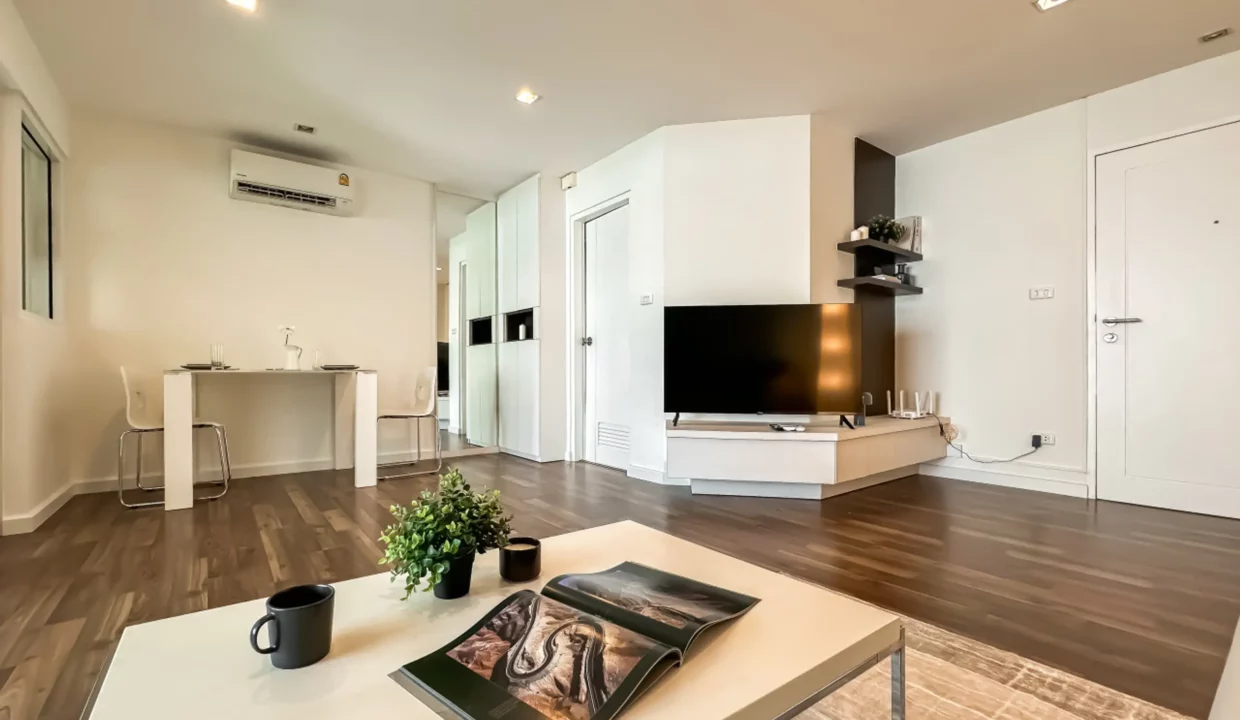 Modern High-Rise Living at The Room Sukhumvit 79 (BTS On Nut)4